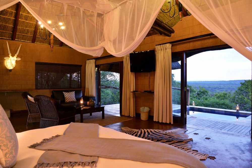 Zwahili Private Game Lodge & Spa - Executive bedroom